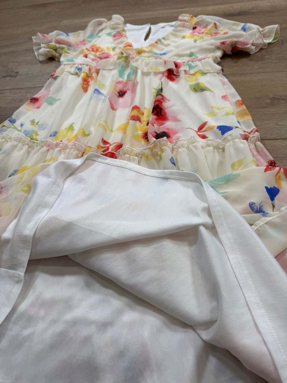 GeeGee Floral Tiered Chiffon Midi Dress Flutter Sleeve V-Neck Boho Women’s L - Picture 10 of 13